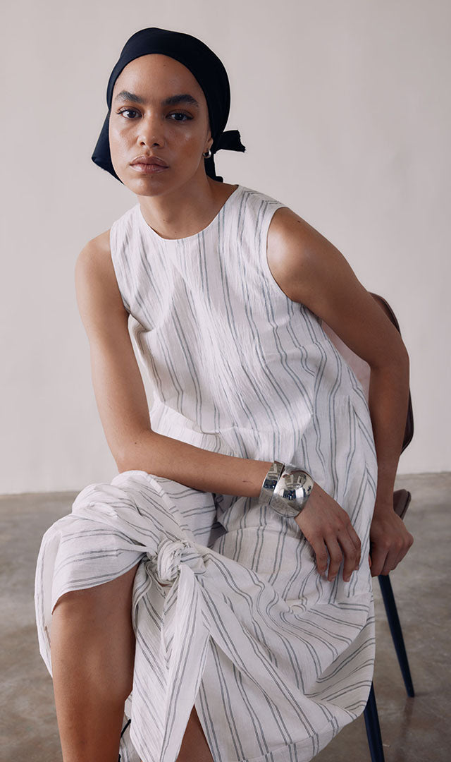 Sleeveless Knot Dress