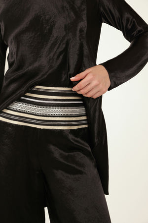 Naia Asymmetric Top in Black