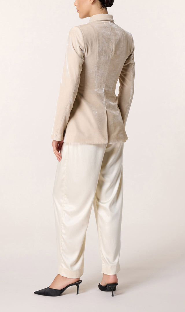 files/barrel-pants-b-640x1080.jpg