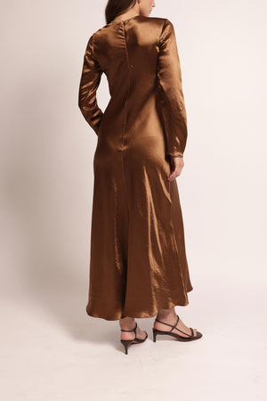 cleo-in-brown-pf25 3jpg