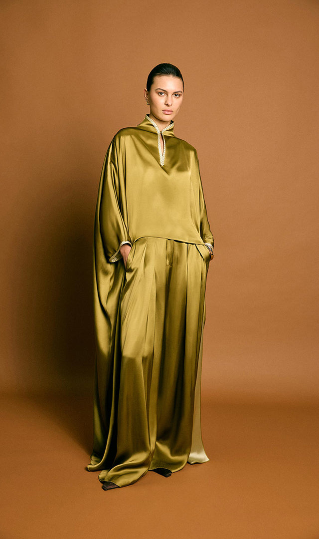 files/lily-drop-hem-bisht-in-green-lookbook_1.jpg