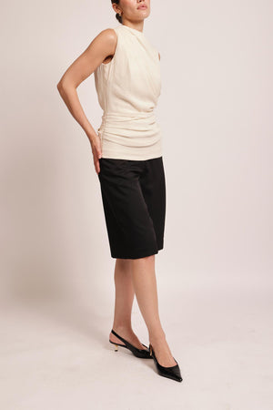 Mid Rise Bermuda Shorts in Black
