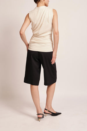 Mid Rise Bermuda Shorts in Black