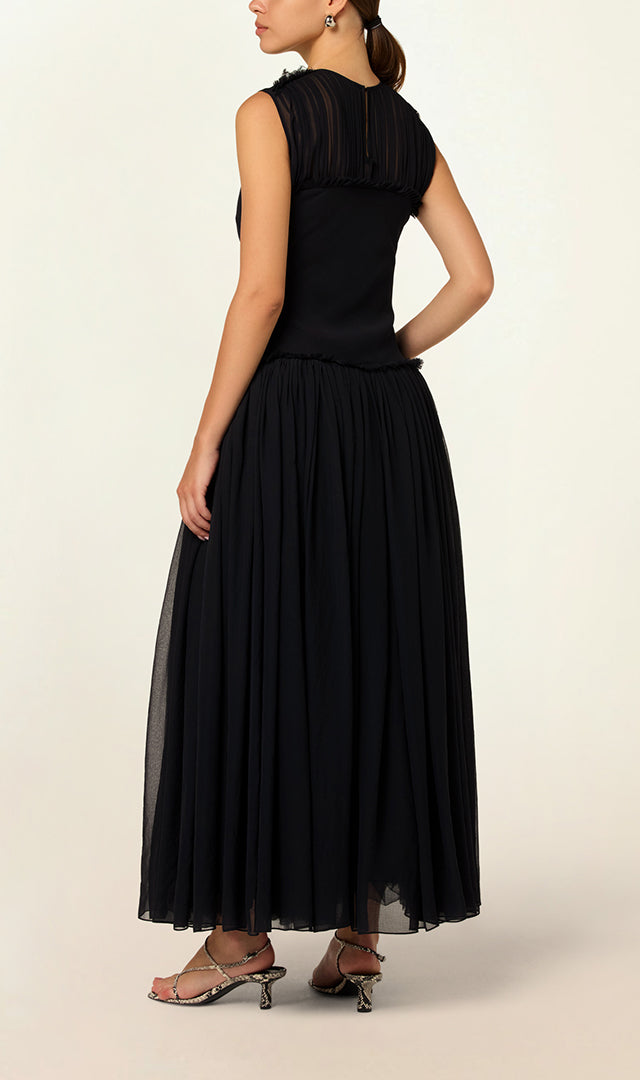 files/sera-dress-in-black-640x1080_2.jpg