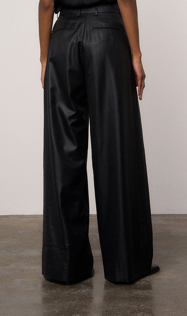 files/wide-leg-pocket-detail-pants-in-black_3.jpg