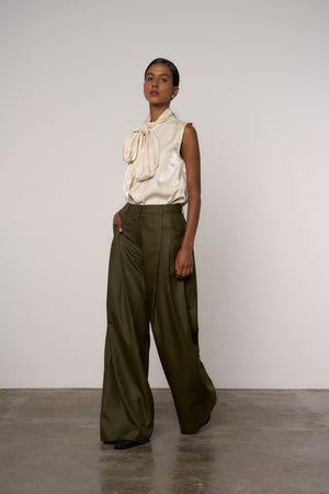 Wide Leg Pocket Detail Pants in Olive - Abadia 