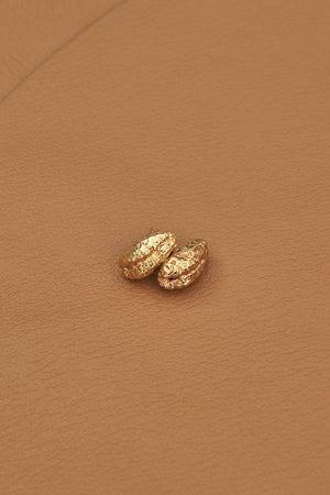 Contemporary and timeless handcrafted earrings, in silver and gold plated by Abadia.